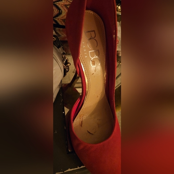 πBCBG Like New Red Suede Stiletto Close Toe Pointed Heelsπ - Picture 9 of 9